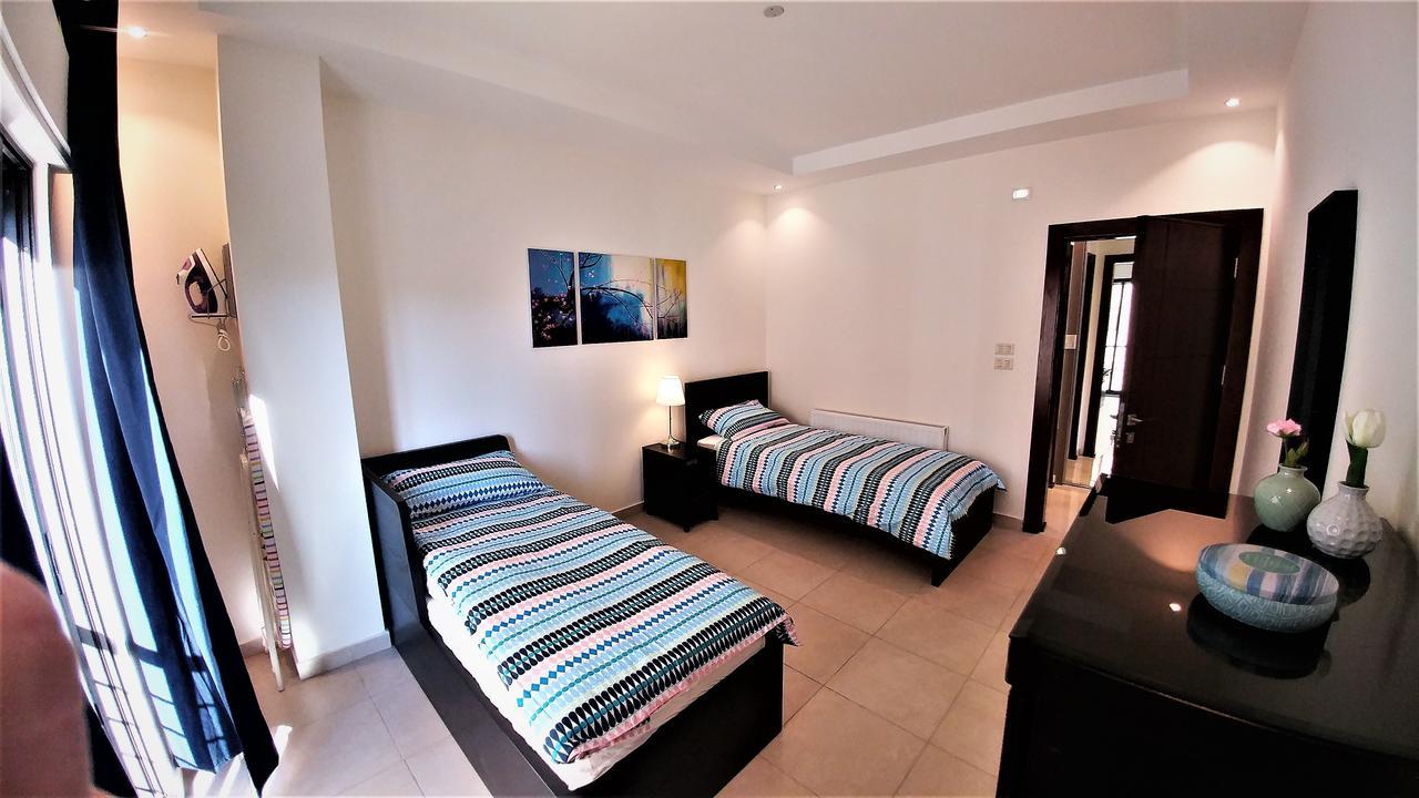 Appartement Double Key By Hr à Amman Extérieur photo